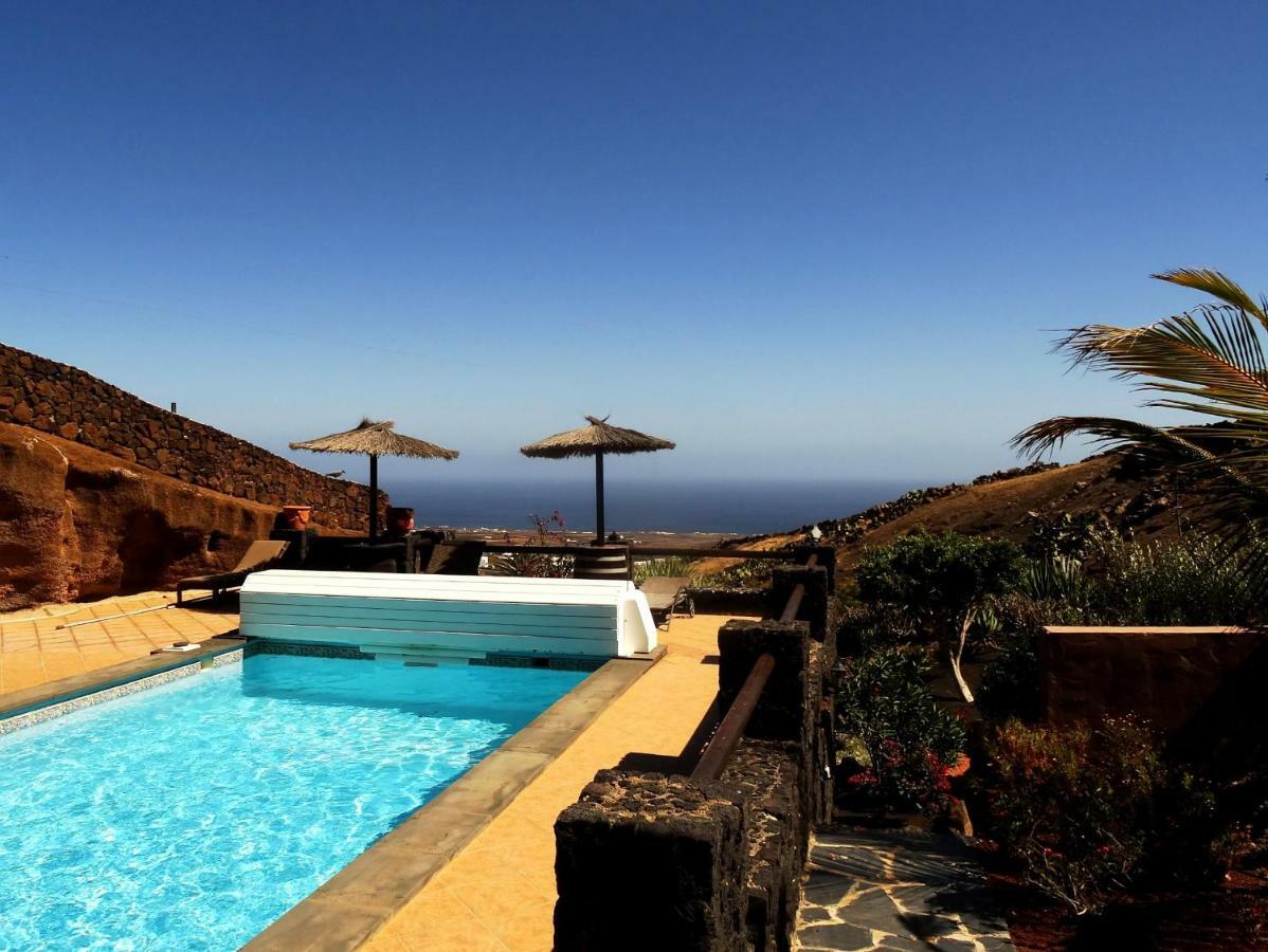 Holiday home Castillo Lanzarote Winni - Luxury - Pet Friendly With Heated Pool *