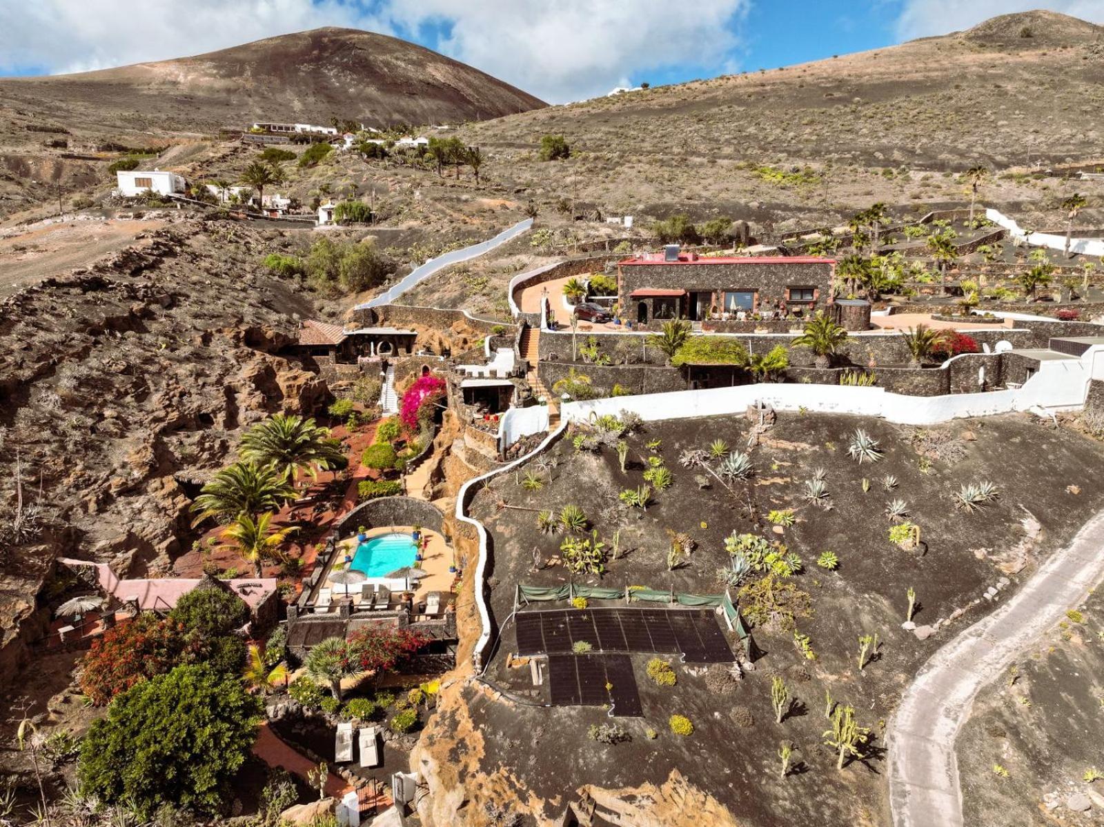 Castillo Lanzarote Winni - Luxury - Pet Friendly With Heated Pool Hébergement de vacances