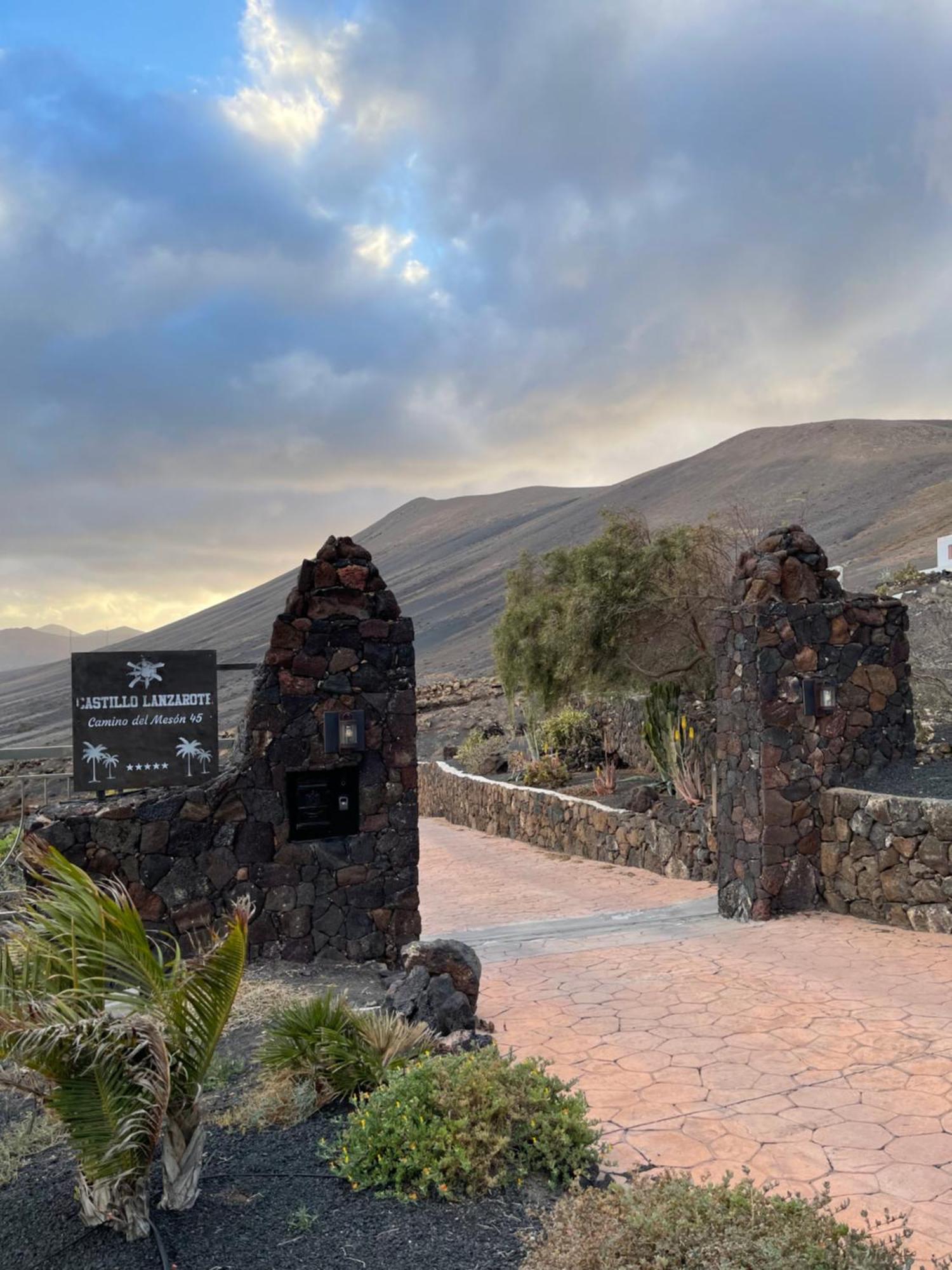 Hébergement de vacances Castillo Lanzarote Winni - Luxury - Pet Friendly With Heated Pool *
